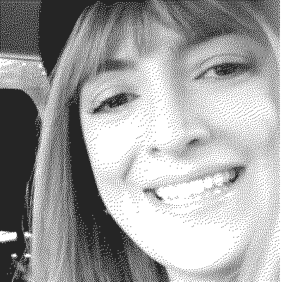 Black and white photo of cátia martha
